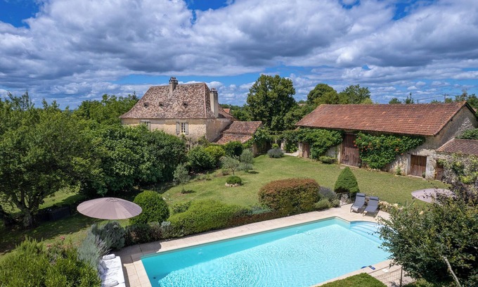 Pontours House | Charming 4-star Country Retreat with characterful Interior, Pool + Dog Friendly