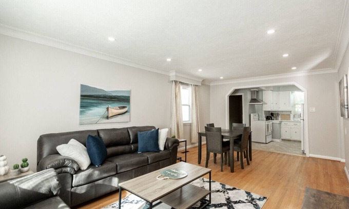 Barrie House | Charming 4BR Barrie Retreat with Backyard