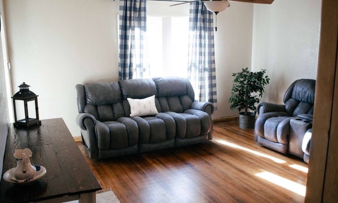 Marienthal Other | Charming 5-bedroom farmhouse with AC, WiFi in peaceful Marienthal