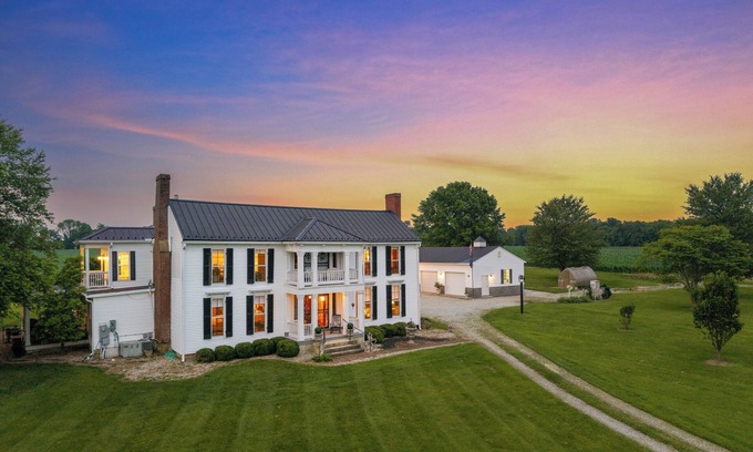 Bardstown Other | Charming 5-bedroom farmhouse in Bardstown, close to Distilleries! Peaceful