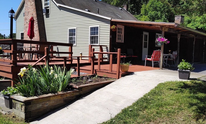 Ghent Other | Charming 5-bedroom farmhouse with AC, WiFi in delightful Ghent