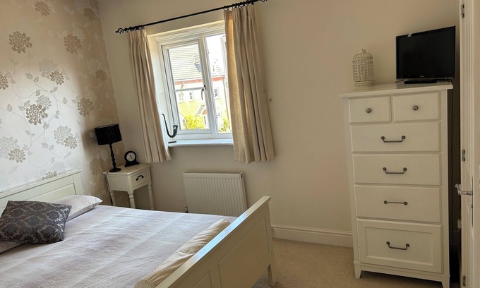 Upton House | Charming 5-Bedroom Guesthouse in a Peaceful Location Near Northampton Centre