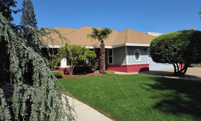 Rocklin House | Charming 5-bedroom house in fabulous Rocklin close to Westfield Galleria