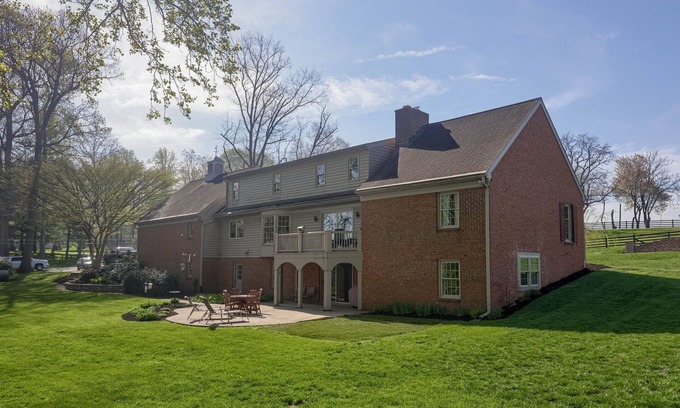 New Holland Other | Charming 5-bedroom Home in welcoming Lancaster County AC, WiFi