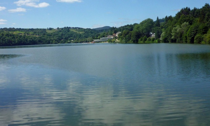 Aydat Villa | Charming 50's villa with large garden, breathtaking lake view