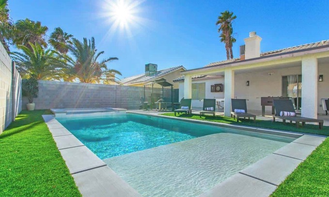 North Las Vegas House | Charming 5BR Home w Brand New Heated Pool & Spa!