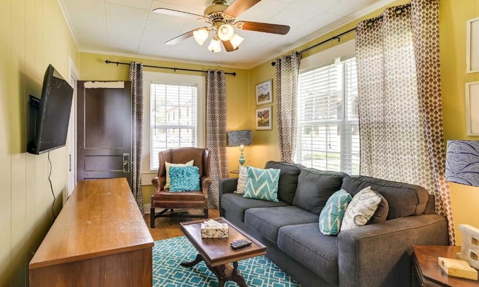 Starkville Apartment | Charming Abode about 2 Mi to Mississippi State Campus!