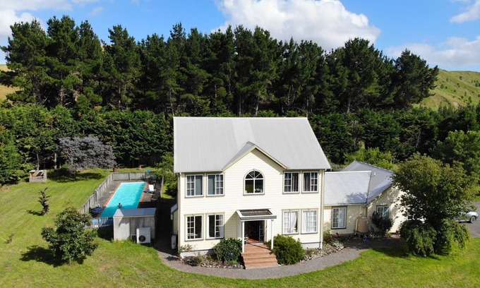 Solway Apartment | Charming accommodation in the Vines of Martinborough