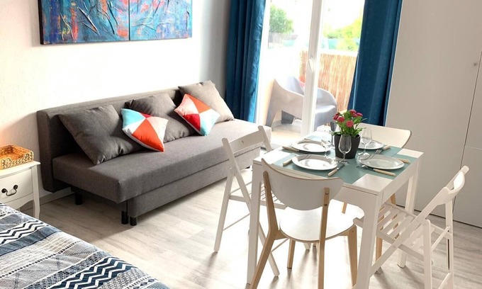Saint-Martin Apartment | Charming air-conditioned studio with balcony and parking space