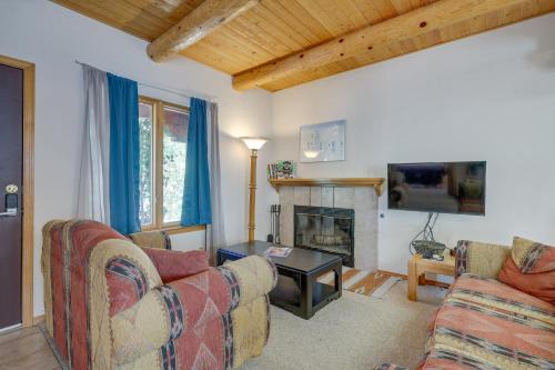 Amalia House | Charming Amalia Retreat with Fireplace and Grill!