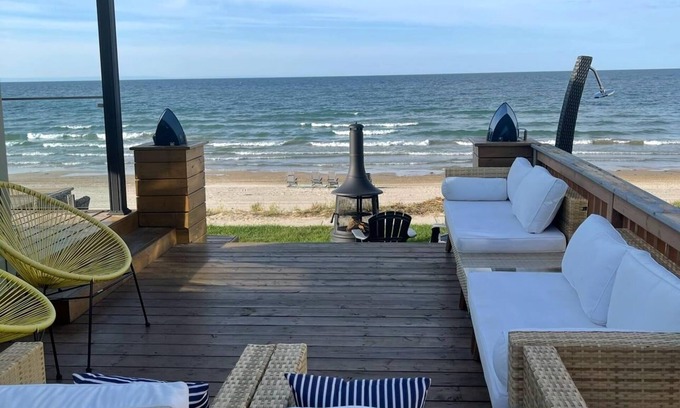 Sherkston Cottage | Charming and cozy 3-bedroom vacation home in Sherkstone shores