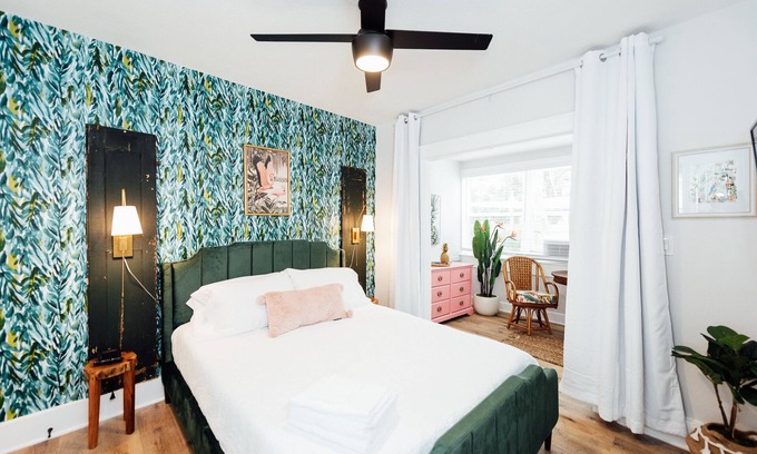 Historic Uptown Apartment | Charming and cozy, tropical retreat in St Pete