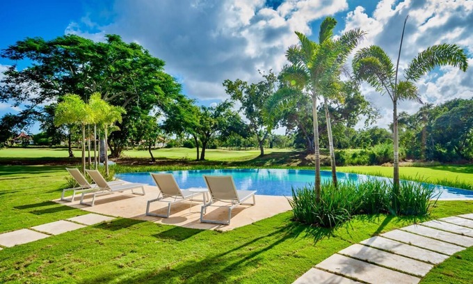Los Lagos Villa | Charming and Exclusive Villa Mangos # 28 in Casa de Campo