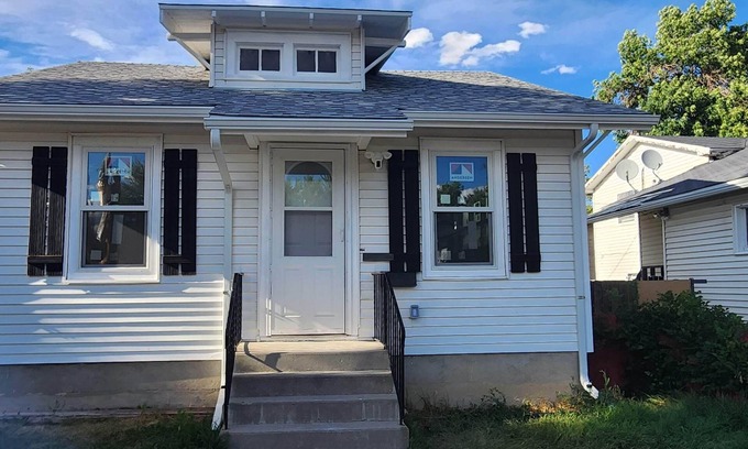 Casper House | Charming and newly remodeled 1-bedroom house centrally located in Casper.