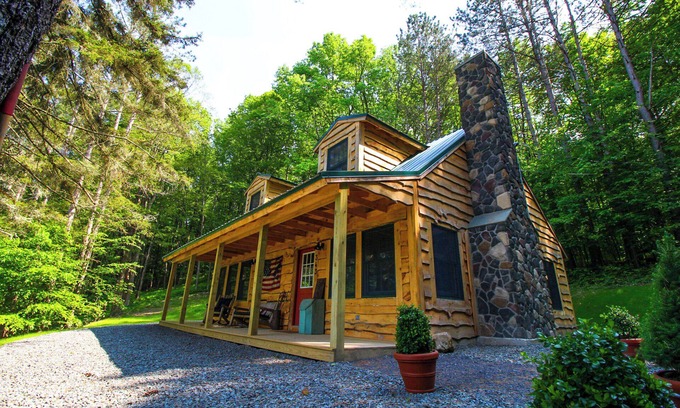 Cooperstown Cabin | Charming and rustic 3-bedroom cabin just minutes from Cooperstown