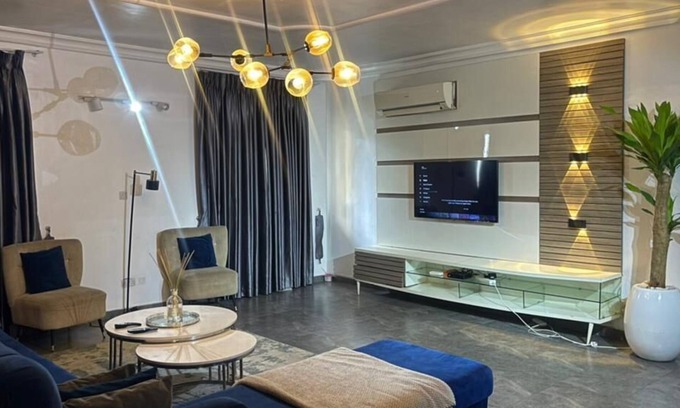 Lekki Phase 1 Apartment | Charming and spacious 3 Bed in Lekki Phase1