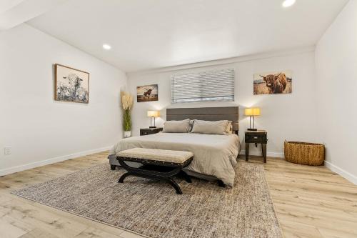 Flagstaff House | Charming and Tranquil Oasis, Stylish 2 bedroom 1 bathroom Getaway!
