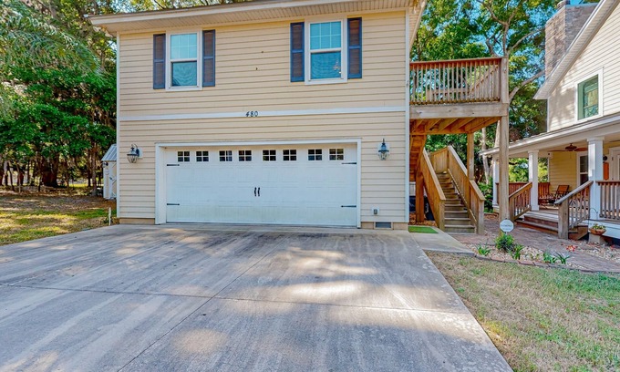 Fernandina Beach Apartment | Charming apartment with beautiful marsh views and shared patio