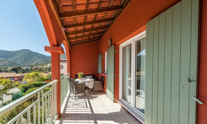Theoule-Superieur Apartment | Charming apartment for 2 persons in quiet location, sea view, communal pool