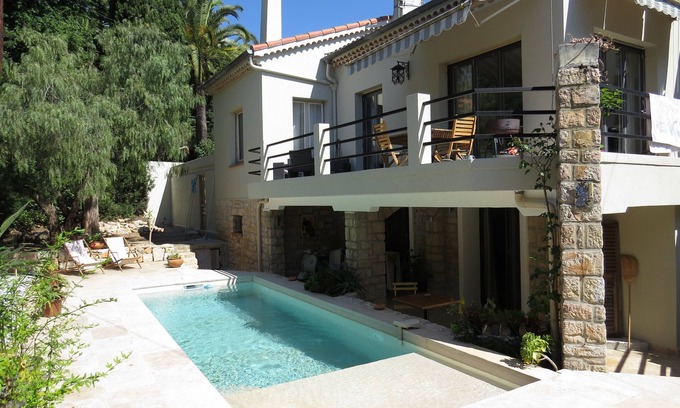 Cagnes-sur-Mer Apartment | - Charming apartment in traditional Nice villa with swimming pool