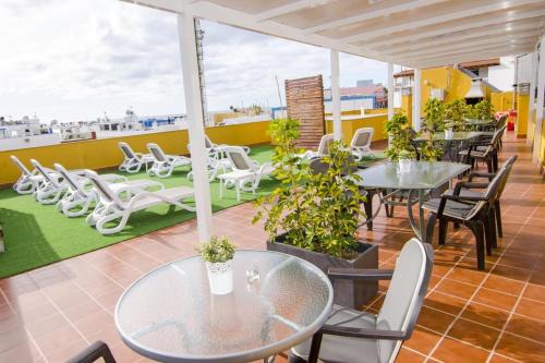 Lomo Quiebre Apartment | Charming Apartment in Puerto de Mogán - 80m², Mountain/Sea View