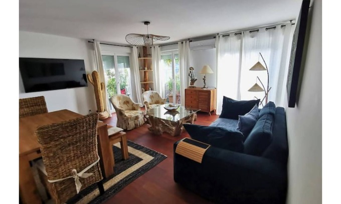 Sete Apartment | Charming apartment F3 city center -parking