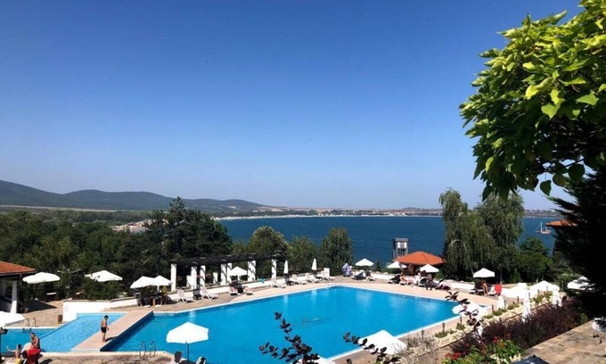 Sozopol Apartment | Charming apartment - huge terrace, AC and WiFi in Sozopol most awarded complex