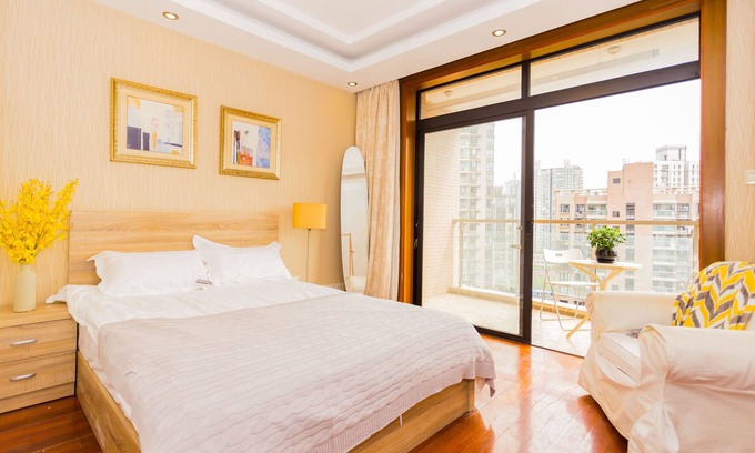 Jing'an Apartment | Charming apartment in city centre Shanghai w/ @3BDRS