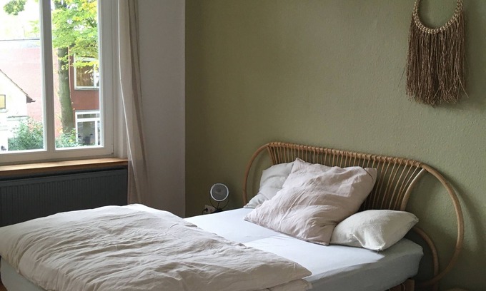 Osternburg Apartment | Charming apartment in an old building near the center