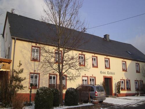 Morscheid-Riedenburg Apartment | Charming Apartment in Morbach Germany with Terrace