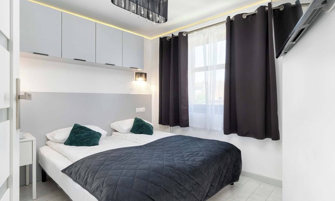 Karlikowo Apartment | Charming Apartment in Sopot with Parking by Noclegi Renters