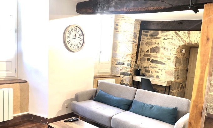Tulle Apartment | Charming apartment in the historic district, at the foot of the Cathedral