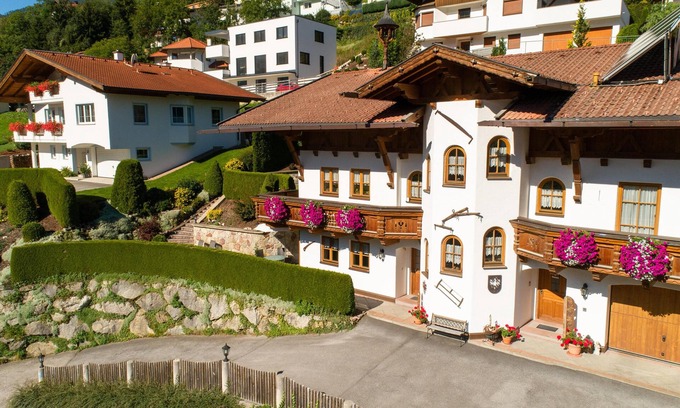 Wenns Apartment | Charming apartment near the ski resort