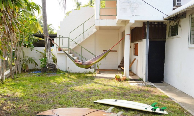 El Sunzal Apartment | Charming apartment with AC, WiFi, 5 minute walk to Sunzal Crazy Waves