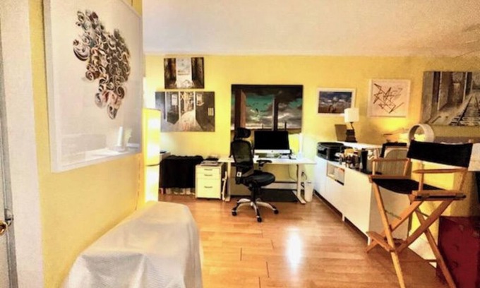 North Sea Apartment | CHARMING APARTMENT WITH SEPARATE ENTRANCE