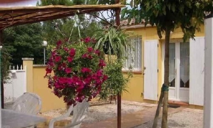 Le Thor Cottage | Charming apartment with one room close to Avignon at the entrance of the village