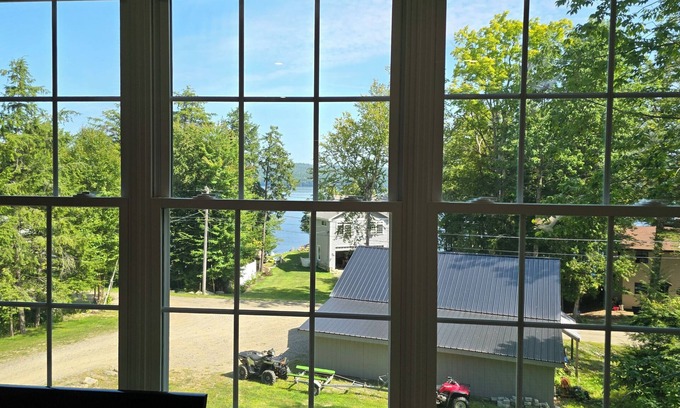 West Enfield Apartment | Charming apartment with 1 bedroom and AC, WiFi in Enfield. Lake views!