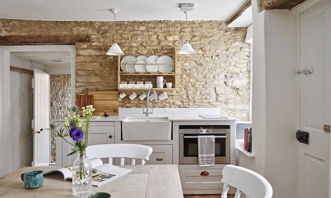Chippenham Cottage | Charming Artisan Cottage | Historic Stay Near Bath, Castle Coombe & Lacock