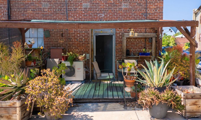 Chinatown Apartment | Charming Artist Loft