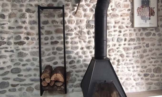 Brouilla Apartment | Charming, authentic barn