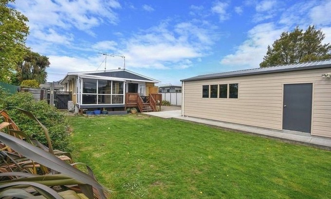 Mosgiel House | Charming Backyard Sleepout