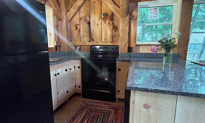 Peterborough House | Charming barn studio apt, in lovely Peterborough NH overlooking the downtown.