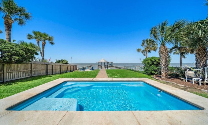 San Leon House | Charming Bayfront Home w/Pool, Pier, and Firepit