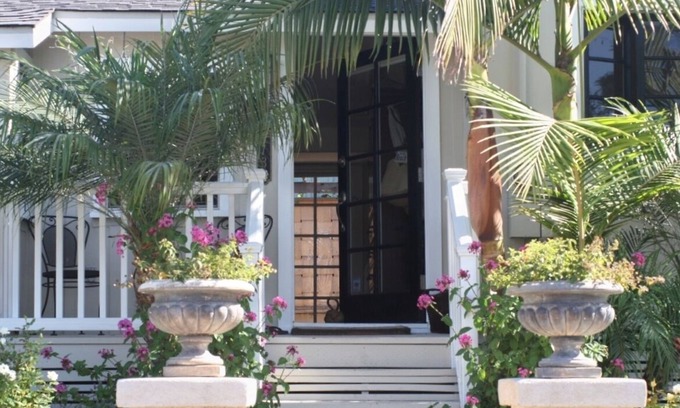 South Laguna Cottage | Charming Beach Bungalow in South Laguna Beach Village. Private Property Parking,