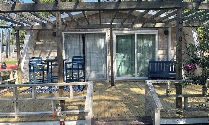 Tranquil Harbour House | Charming Beach Bungalow Refreshed for 2025