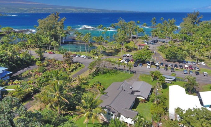 Hilo House | Charming Beach House @ Richardson Beach Park, Hilo’s Premier Beach