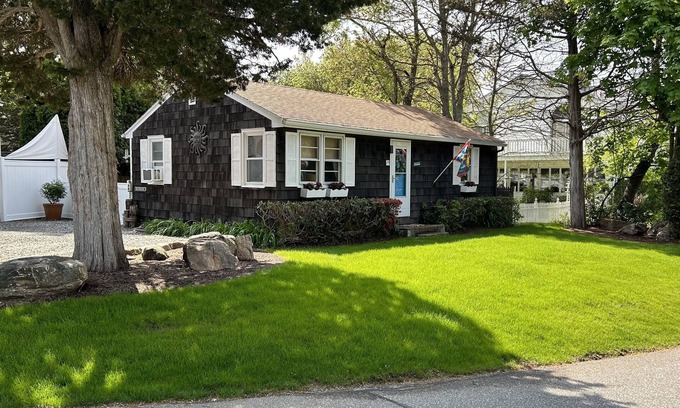 Westbrook House | Charming Beach House With Totally Private Backyard - 500 Ft. From Private Beach