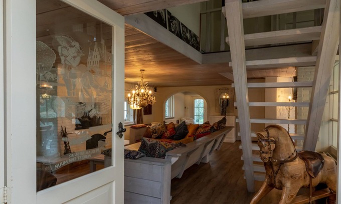 Groot Valkenisse House | Charming beach villa with thatched roof