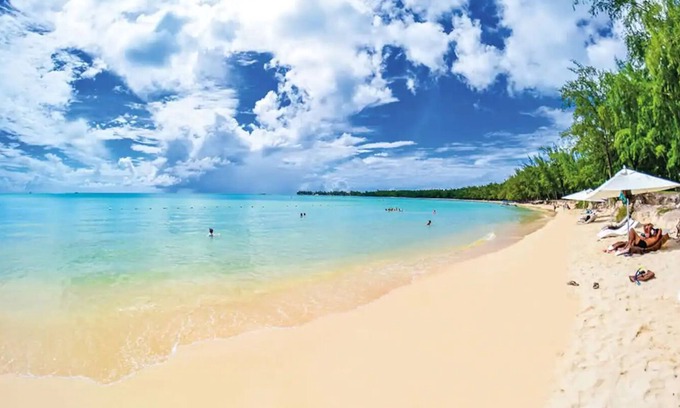Pointe aux Canonniers House | Charming Beachfront villa in Mauritius near Mon Choisy Beach