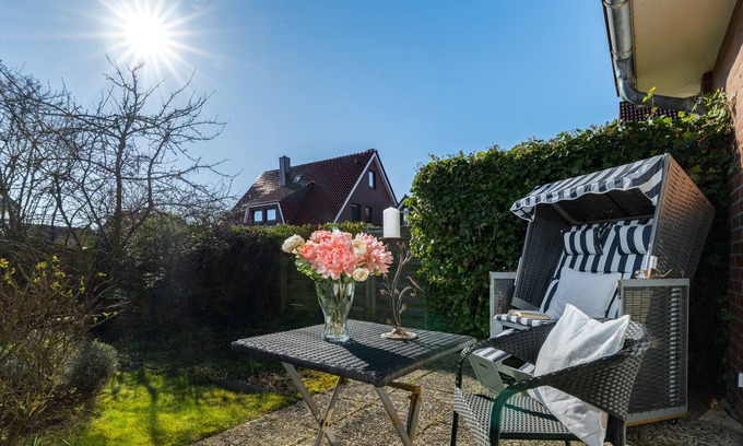 Busum Apartment | Charming Beachside Apartment "Strandkorb" in Büsum - Ideal for Families